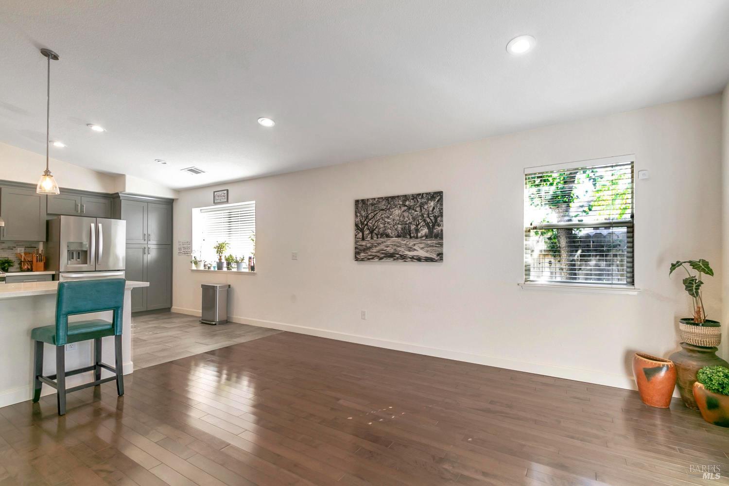 3257 Vista Del Lago Way