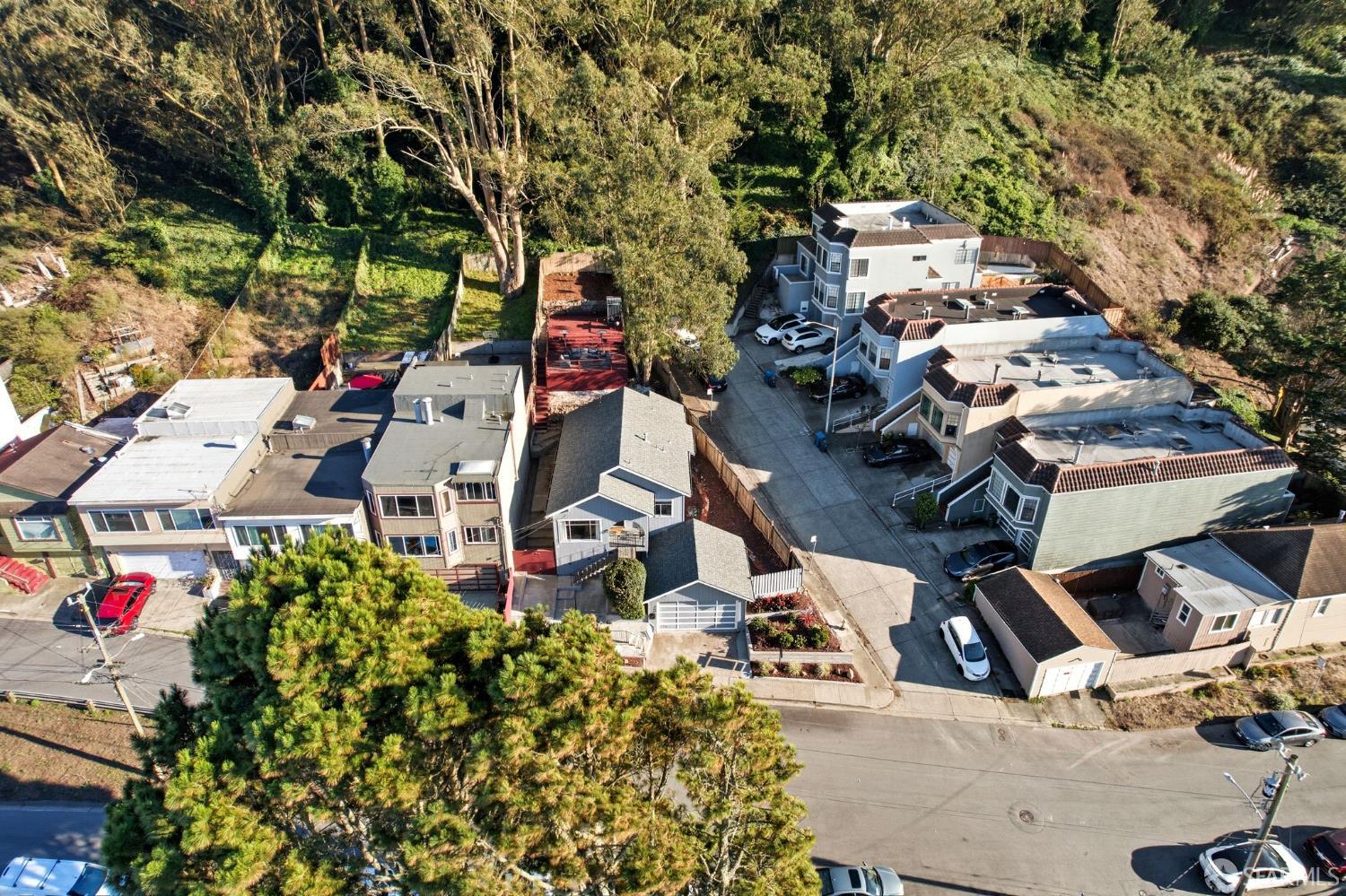 395 Frankfort Street