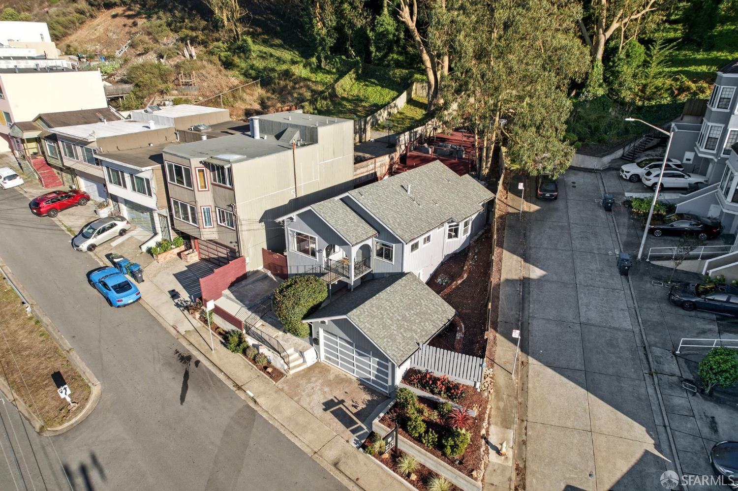 395 Frankfort Street