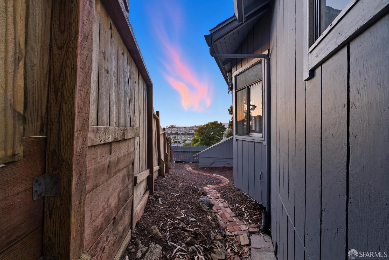 395 Frankfort Street