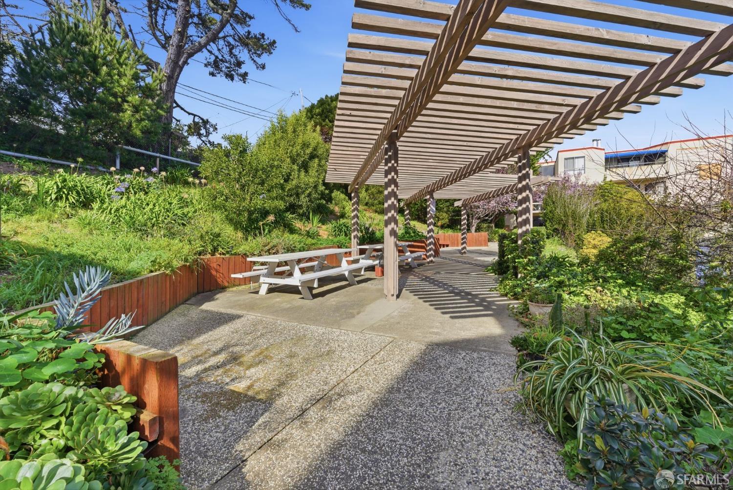 1551 Southgate Avenue # 102