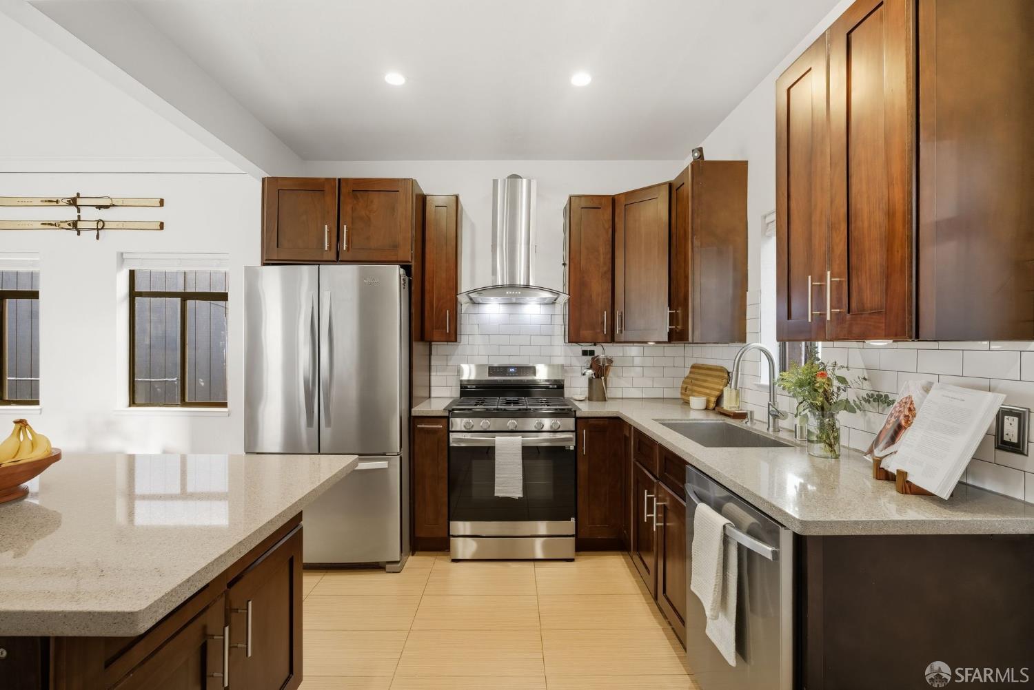 395 Frankfort Street