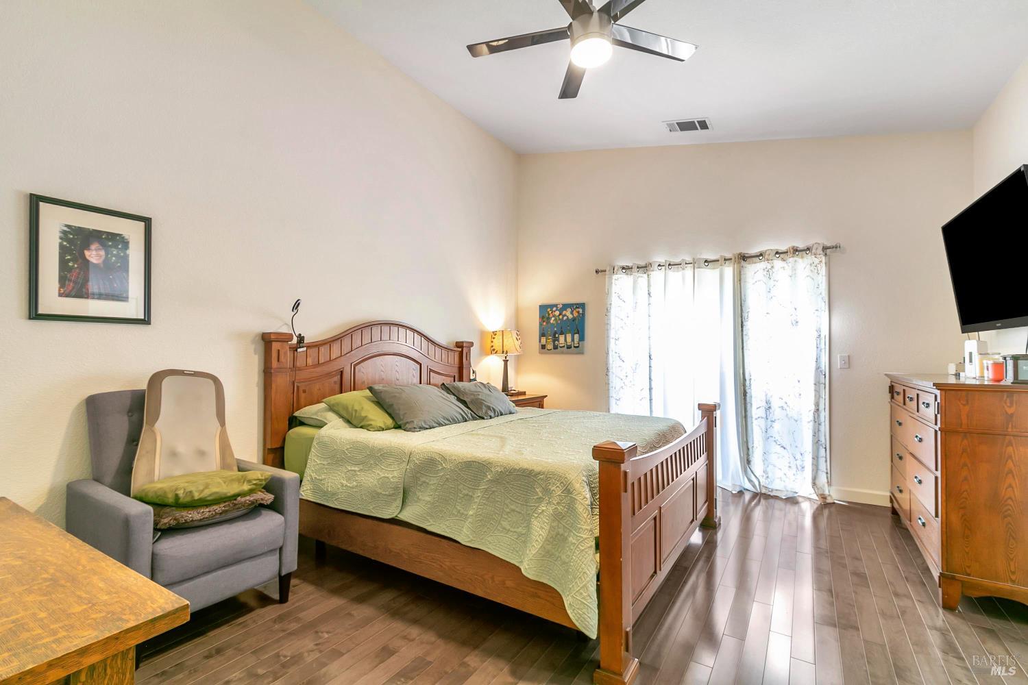 3257 Vista Del Lago Way