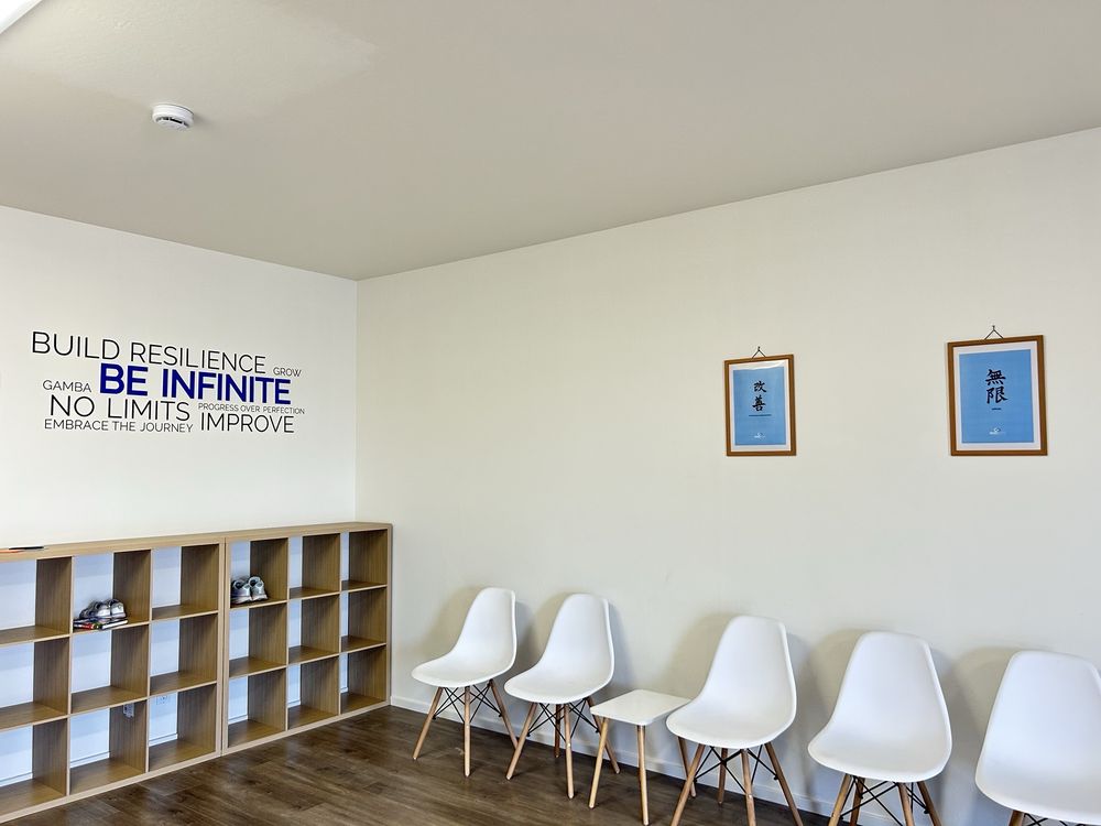 Infinite Sports Logo