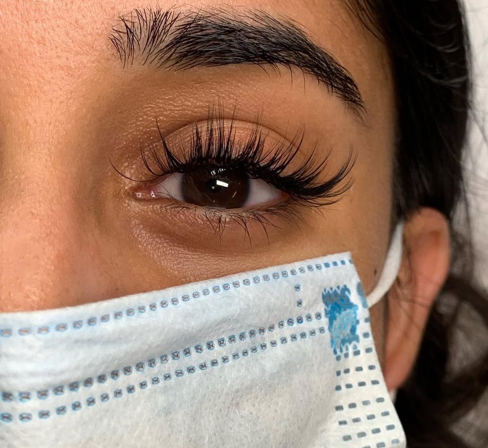 Underthelightsf Logo